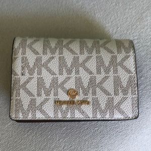 Michael Kors wallet. Excellent condition